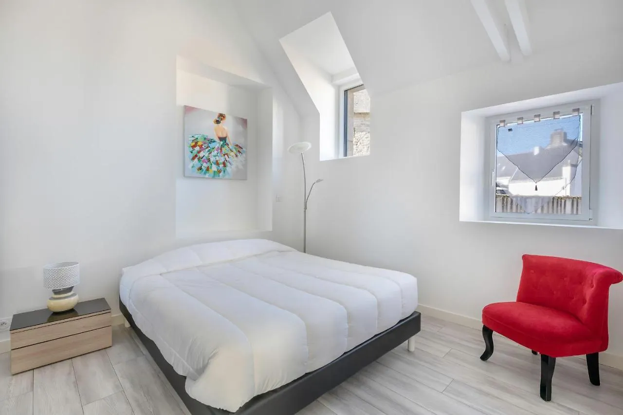 Holiday home Grande Maison Pour 8 Personnes A St Armel Saint-Armel